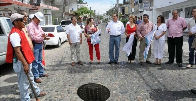 SEAPAL inicia rehabilitación de colector en el centro de Puerto Vallarta